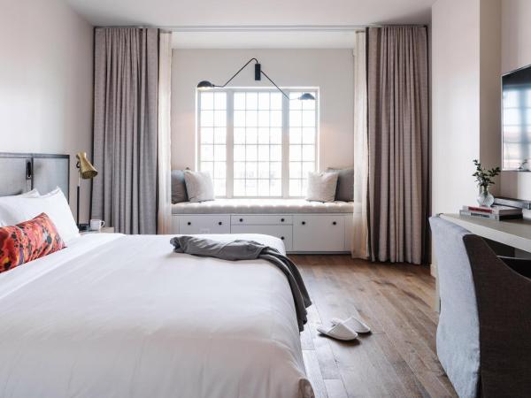 The Alida, Savannah, a Tribute Portfolio Hotel : photo 3 de la chambre chambre lit king-size - vue sur ville