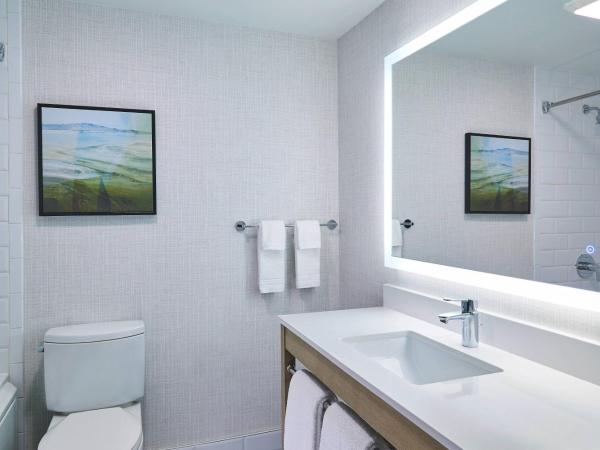 Four Points Marriott Salt Lake City Airport : photo 7 de la chambre suite junior lit queen-size avec canapé-lit