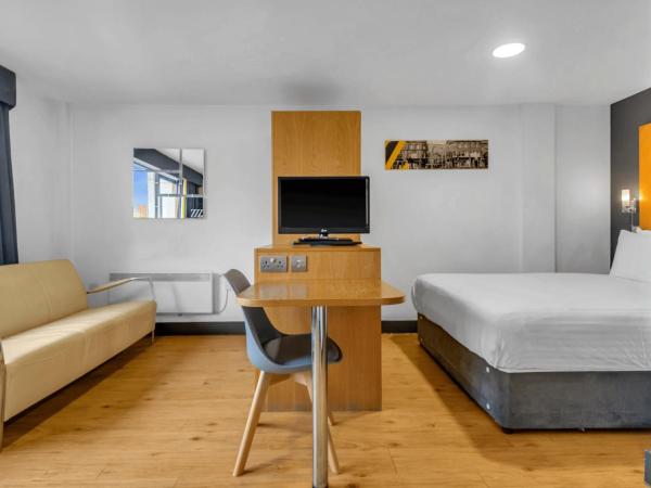 Roomzzz Leeds City West : photo 3 de la chambre studio standard
