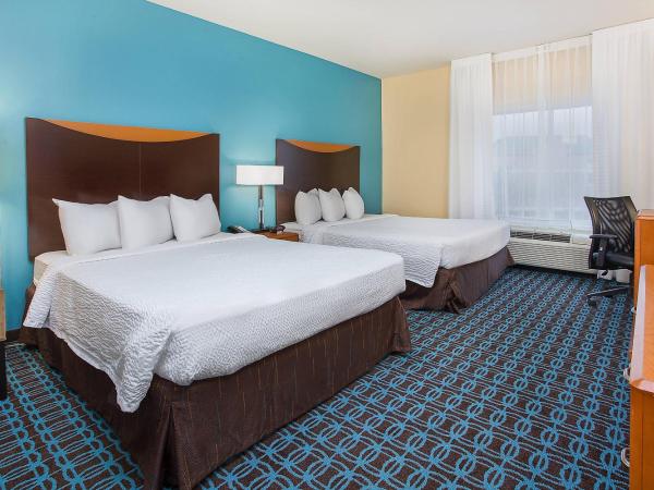 Fairfield Inn & Suites Louisville East : photo 1 de la chambre chambre avec 2 grands lits queen-size 