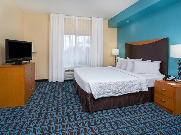 Fairfield Inn & Suites Louisville East : photo 1 de la chambre chambre lit king-size