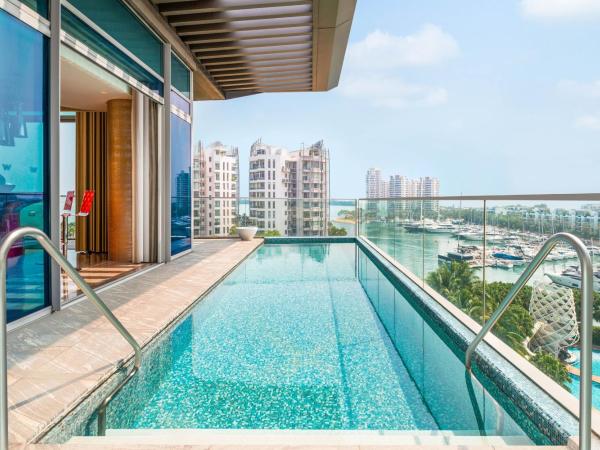 W Singapore - Sentosa Cove : photo 4 de la chambre wow suite, 1 bedroom larger suite, 1 king bed, pool view, balcony, top floor, private outdoor pool