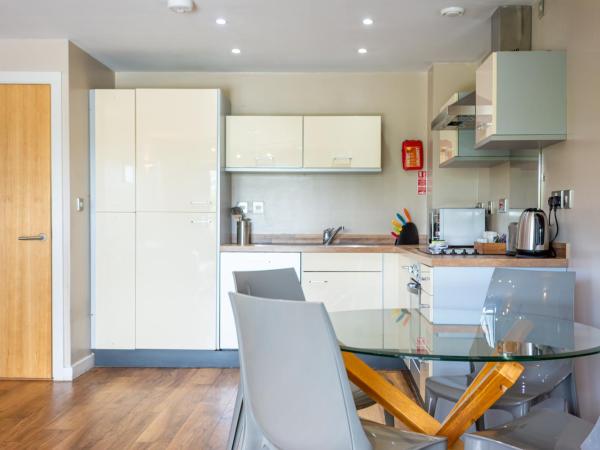 Roomzzz Leeds Headingley : photo 6 de la chambre appartement 2 chambres