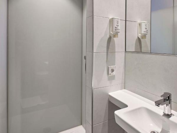 easyHotel Brussels City Centre : photo 1 de la chambre chambre double supérieure