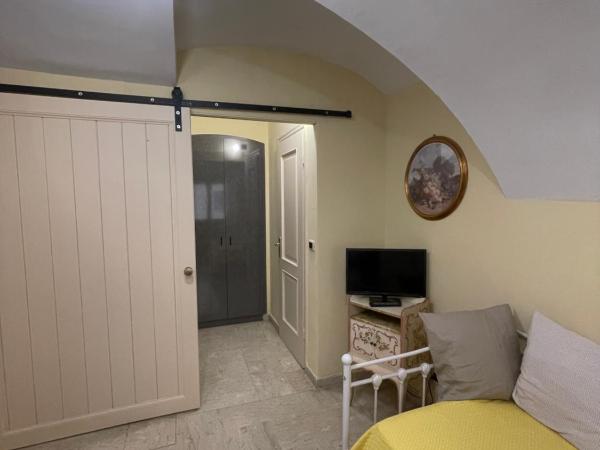 Ai Savoia B&B - Guest House : photo 7 de la chambre appartement