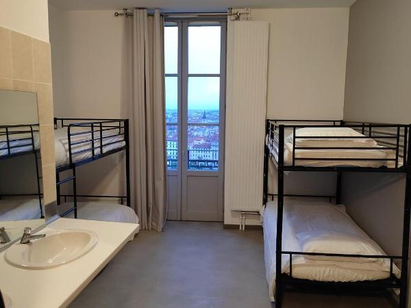 Hostel Lyon Centre HI : photo 1 de la chambre lit dans dortoir pour femmes de 4 lits