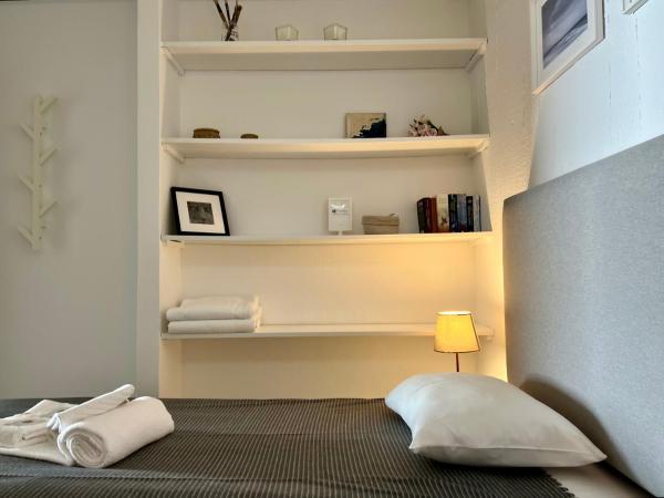 Pine House - Faro Airport, Beach and City Center : photo 4 de la chambre chambre double standard avec salle de bains commune