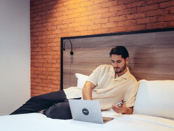 ONOMO Hotel Casablanca Sidi Maarouf : photo 1 de la chambre chambre supérieure lit queen-size