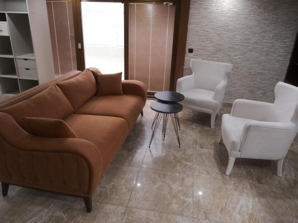 Florya House Hotel : photo 3 de la chambre suite lit king-size avec balcon