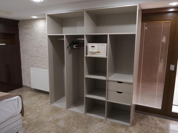 Florya House Hotel : photo 7 de la chambre suite lit king-size avec balcon