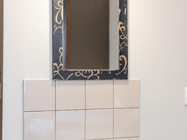 Sir Toby's Hostel : photo 4 de la chambre lit simple dans dortoir mixte de 6 lits