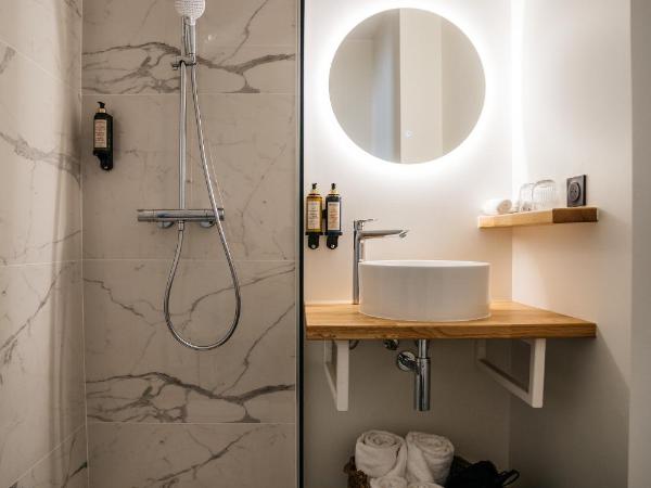 Auberge du Lyonnais : photo 5 de la chambre chambre double ou lits jumeaux