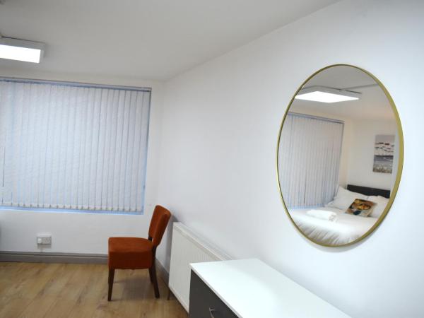 Birmingham City Centre Apartment room near China Town : photo 4 de la chambre chambre double avec salle de bains commune