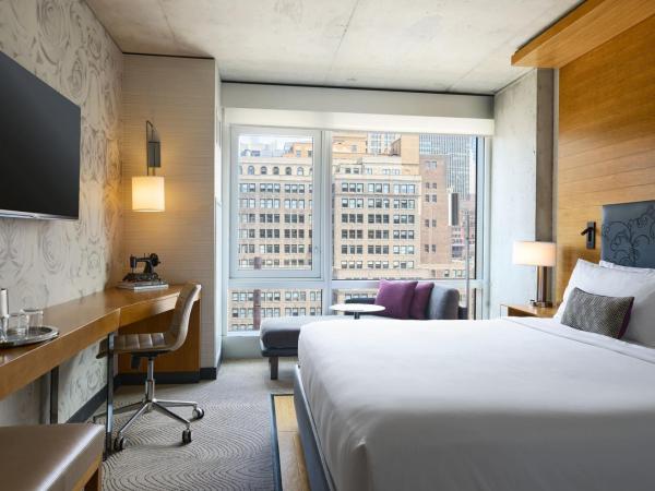 Renaissance New York Midtown Hotel : photo 1 de la chambre chambre lit king-size standard