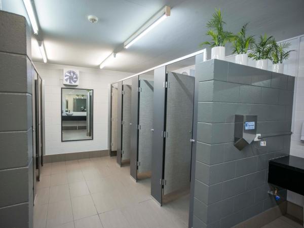 YHA Cairns Central : photo 2 de la chambre lit dans dortoir pour femmes de 6 lits