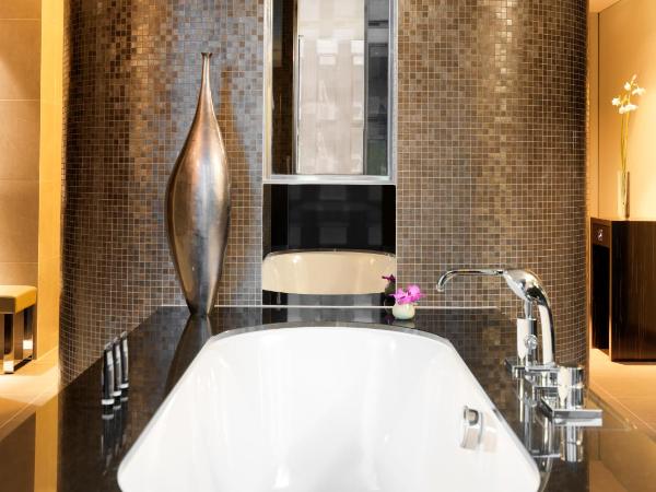 Hyatt Regency Dusseldorf : photo 8 de la chambre suite lit king-size