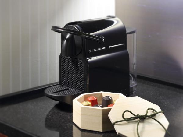 Hotel Chinzanso Tokyo : photo 9 de la chambre chambre lit king-size supérieure avec accès au spa - vue sur ville