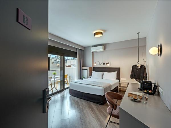 BED in Athens : photo 1 de la chambre chambre double avec balcon