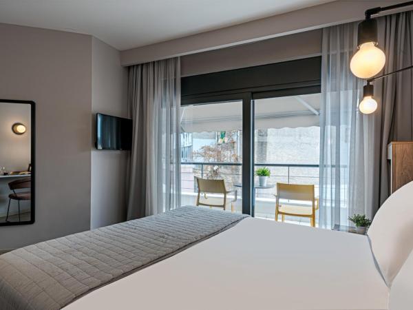 BED in Athens : photo 3 de la chambre chambre double avec balcon