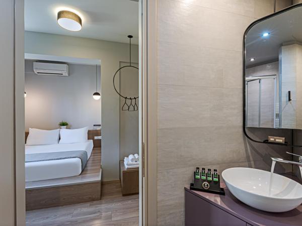 BED in Athens : photo 10 de la chambre chambre double standard