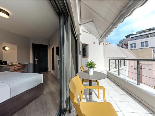 BED in Athens : photo 8 de la chambre chambre double avec balcon