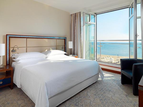Sheraton Sopot Hotel : photo 1 de la chambre suite exécutive avec accès au salon club et au spa - vue sur mer
