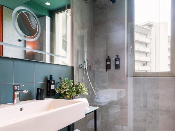 Quark Hotel Milano : photo 5 de la chambre suite lit king-size