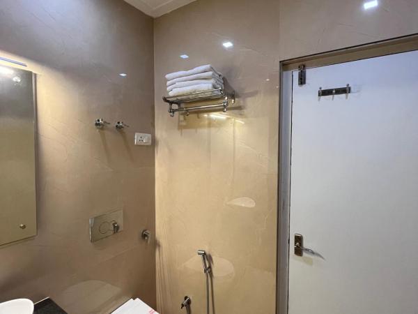 Hotel Moti Palace : photo 6 de la chambre chambre deluxe double ou lits jumeaux