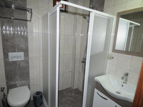 Bellamaritimo Hotel : photo 7 de la chambre lit dans dortoir pour femmes de 6 lits