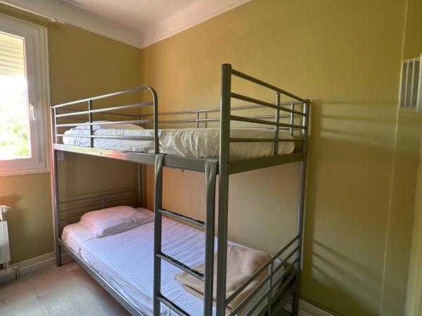 Hotel La Potiniere : photo 2 de la chambre hébergement familial - hippodrome