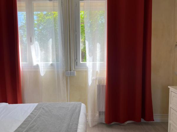 Hotel La Potiniere : photo 3 de la chambre hébergement familial - hippodrome