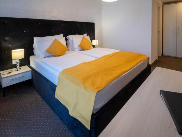 Hotel Bor : photo 4 de la chambre chambre double avec balcon - vue sur mer