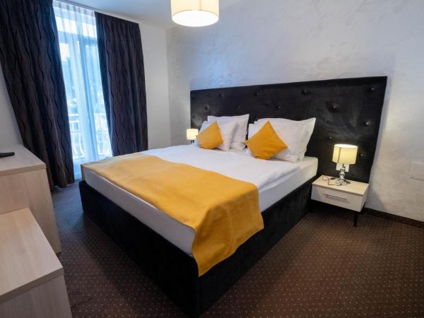 Hotel Bor : photo 3 de la chambre chambre double avec balcon - vue sur mer