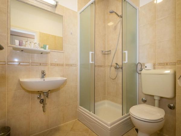 Hotel Bor : photo 3 de la chambre chambre double Économique