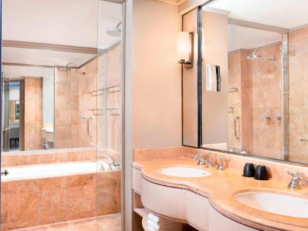 Sheraton Imperial Kuala Lumpur Hotel : photo 5 de la chambre suite 1 chambre lit king-size - vue sur ville