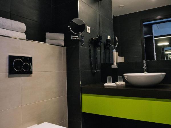 Art Hotel Szeged : photo 7 de la chambre chambre double ou lits jumeaux