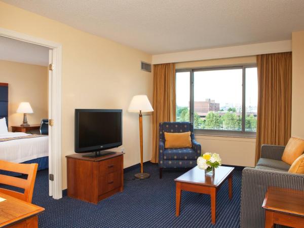 Residence Inn by Marriott Boston Harbor on Tudor Wharf : photo 2 de la chambre suite 2 chambres avec canapé-lit