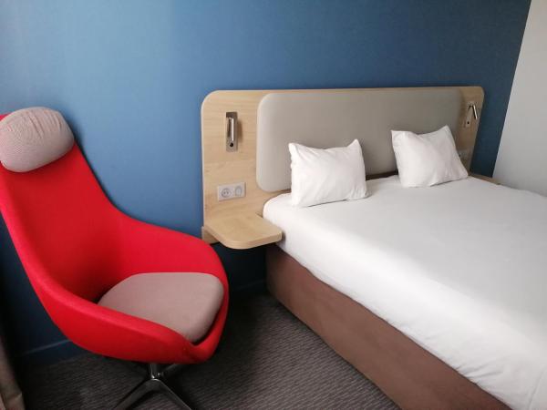 Holiday Inn Express - Le Havre Centre : photo 9 de la chambre chambre standard lit queen-size
