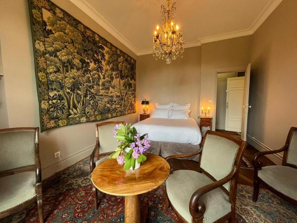 Charnay Plaisance, les saveurs d'un chocolatier : photo 1 de la chambre chambre lit queen-size - vue sur jardin