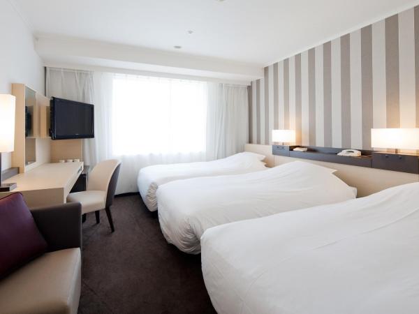 Hotel Granvia Osaka-JR Hotel Group : photo 1 de la chambre chambre triple - non-fumeurs - 25 m²
