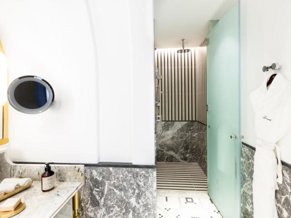 Fairmont La Marina Rabat Sale Hotel And Residences : photo 8 de la chambre chambre fairmont avec 1 lit king-size