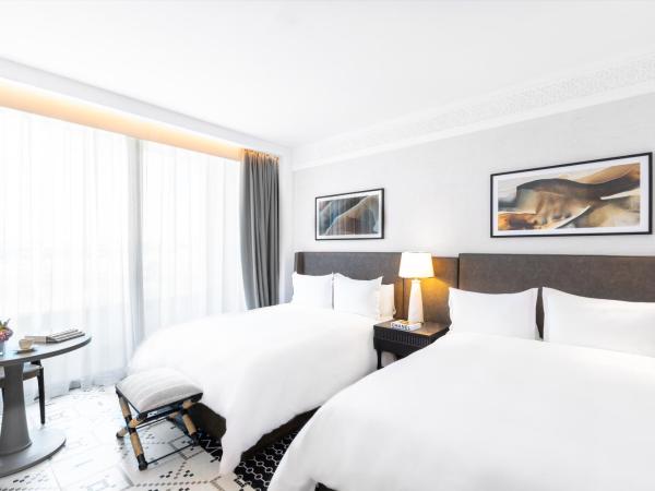 Fairmont La Marina Rabat Sale Hotel And Residences : photo 7 de la chambre chambre fairmont avec 2 lits queen-size