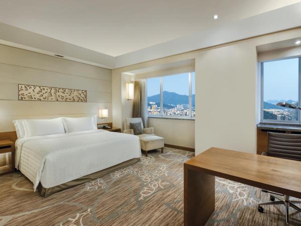 Crowne Plaza Guangzhou City Centre, an IHG Hotel - Free shuttle between hotel and Exhibition Center during Canton Fair & Exhibitor registration Counter : photo 1 de la chambre chambre standard