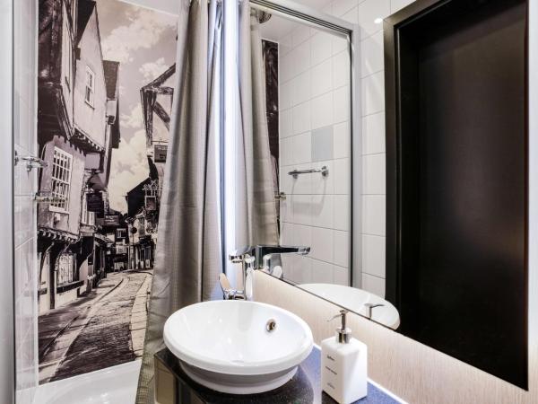 Radisson Hotel York : photo 6 de la chambre chambre cosy