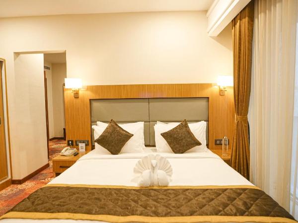 Leroy Grand - Yeshwanthpur : photo 6 de la chambre suite familiale