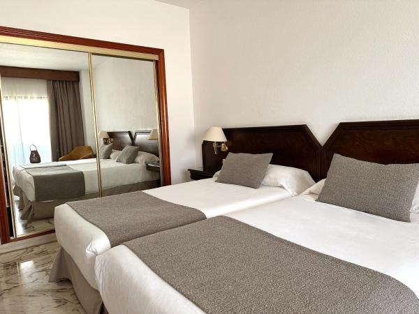Hotel Turia : photo 8 de la chambre chambre lits jumeaux