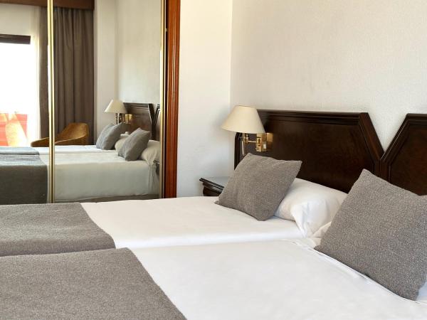 Hotel Turia : photo 6 de la chambre chambre lits jumeaux