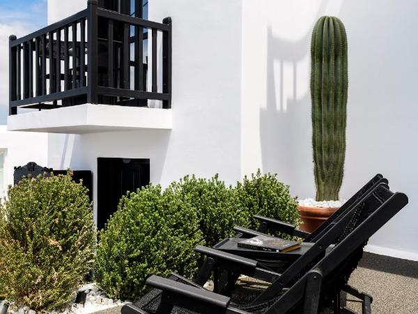 She Mykonos Boutique Hotel : photo 2 de la chambre chambre triple - vue sur mer
