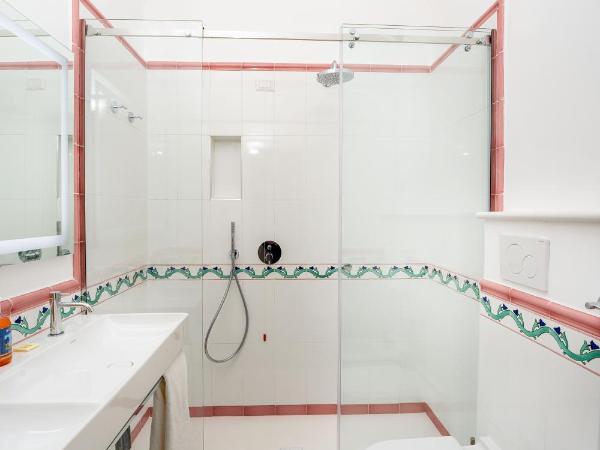 Hotel Syrene : photo 5 de la chambre chambre quadruple avec terrasse