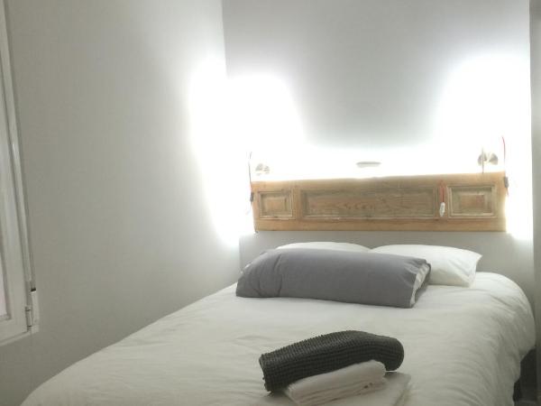 diezmadrid : photo 6 de la chambre chambre double avec salle de bains privative
